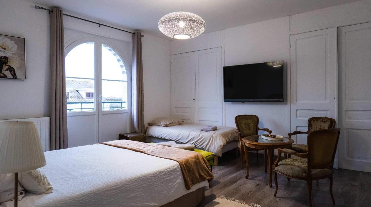 Gite La Villa Perroy A Proximite De La Plage Dunkirk Exteriör bild